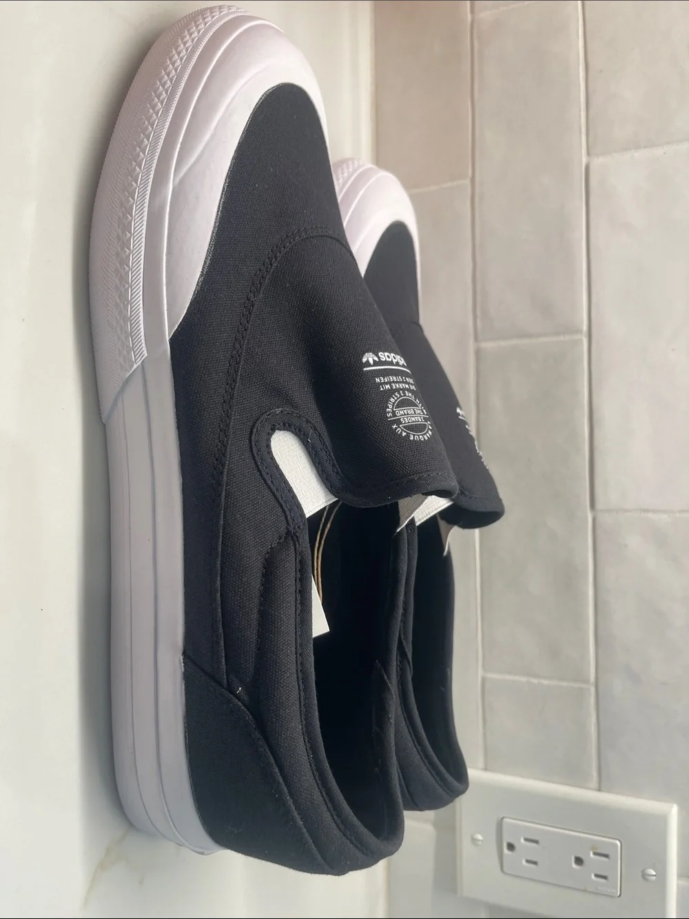 adidas streamlined slip